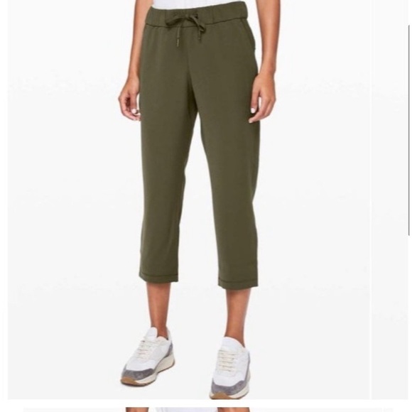 W2. Lululemon Pants On the Fly Crop *Woven 23" Dark Olive - Picture 14 of 14